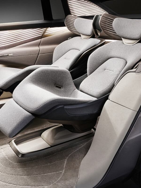 Kosmiczne podróżowanie w sercu megamiasta