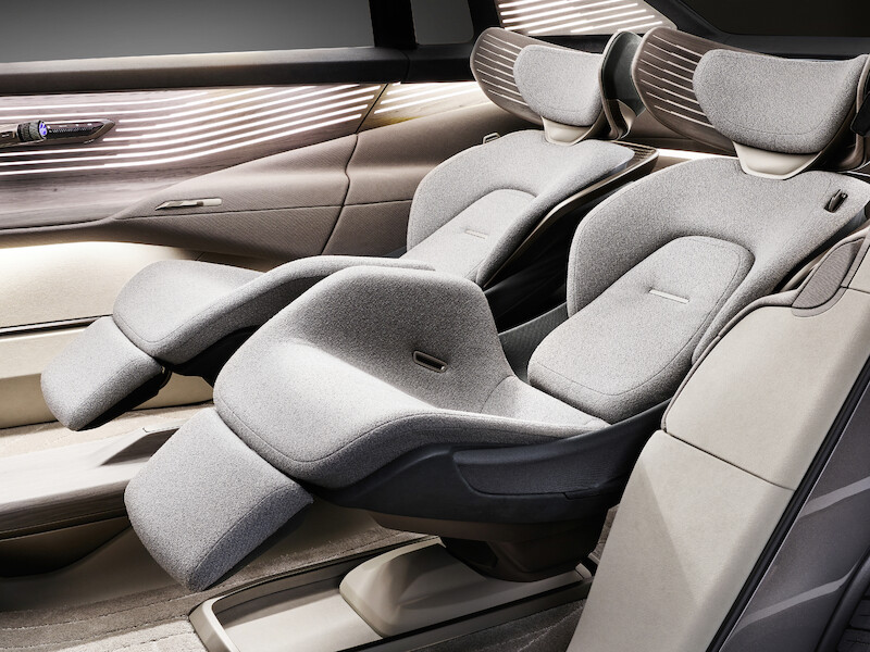 Kosmiczne podróżowanie w sercu megamiasta