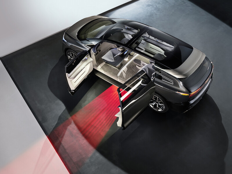 Kosmiczne podróżowanie w sercu megamiasta