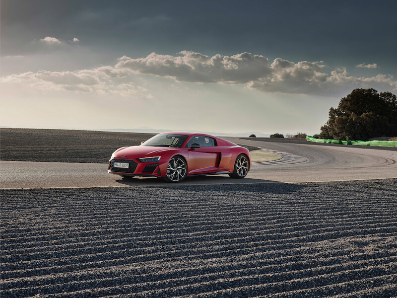 Najwyższe osiągi w swej najczystszej formie: Nowe Audi R8 Coupé V10 GT RWD