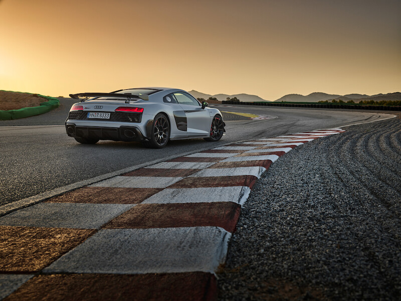 Najwyższe osiągi w swej najczystszej formie: Nowe Audi R8 Coupé V10 GT RWD