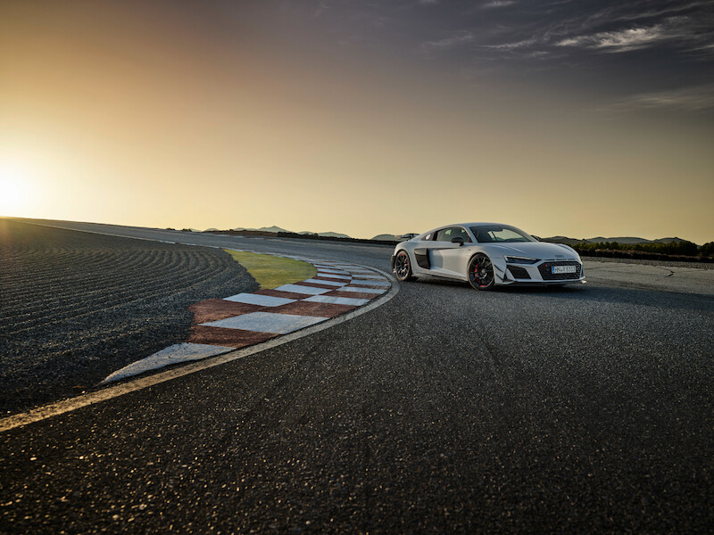 Najwyższe osiągi w swej najczystszej formie: Nowe Audi R8 Coupé V10 GT RWD