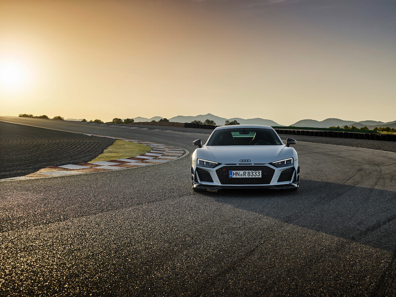 Najwyższe osiągi w swej najczystszej formie: Nowe Audi R8 Coupé V10 GT RWD