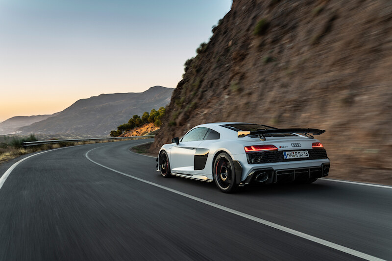 Najwyższe osiągi w swej najczystszej formie: Nowe Audi R8 Coupé V10 GT RWD