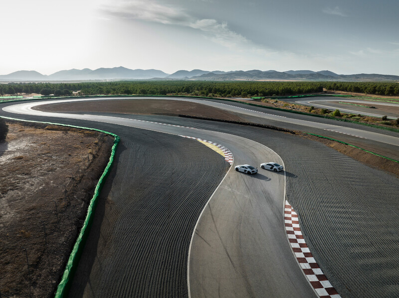 Najwyższe osiągi w swej najczystszej formie: Nowe Audi R8 Coupé V10 GT RWD