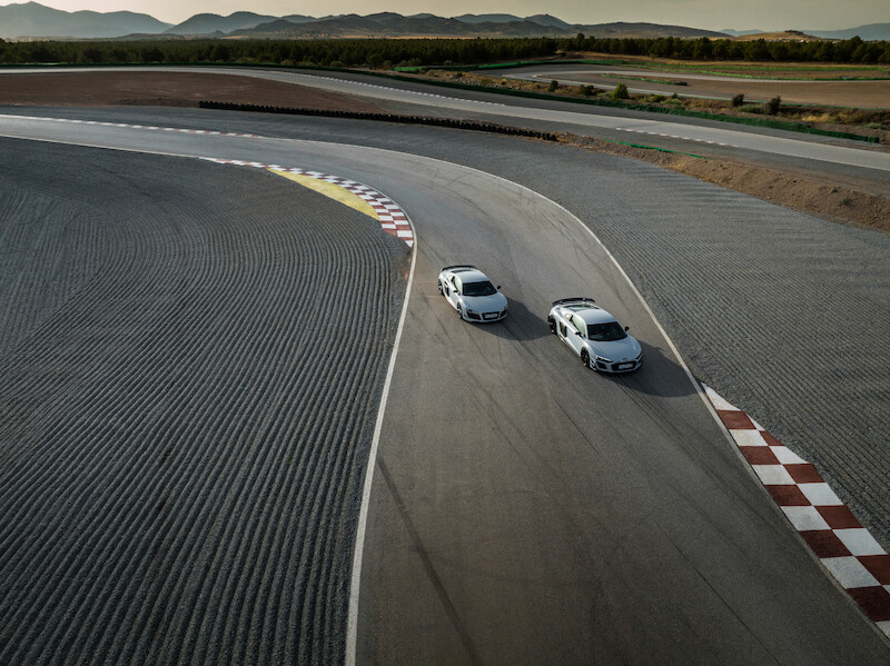 Najwyższe osiągi w swej najczystszej formie: Nowe Audi R8 Coupé V10 GT RWD