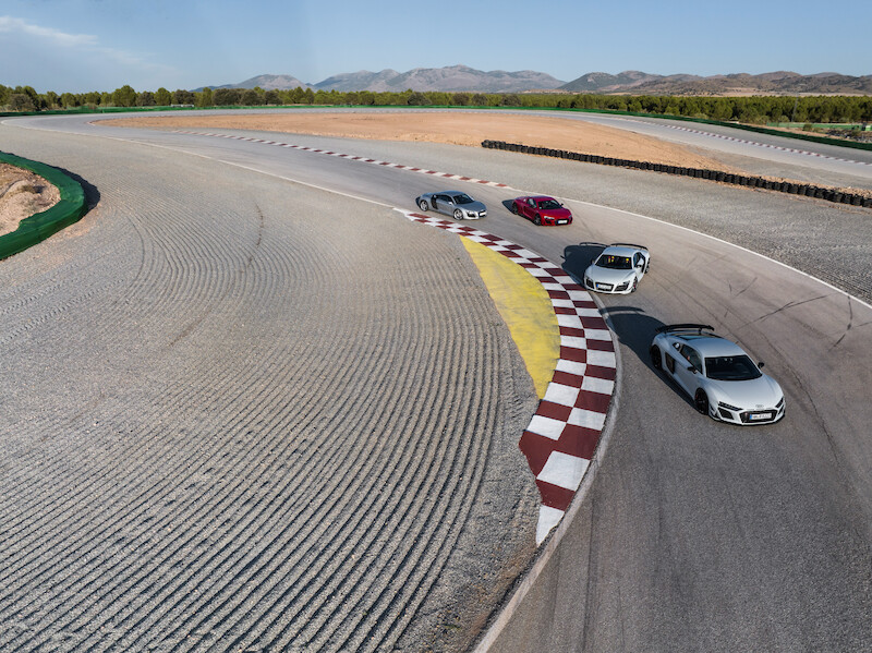 Najwyższe osiągi w swej najczystszej formie: Nowe Audi R8 Coupé V10 GT RWD