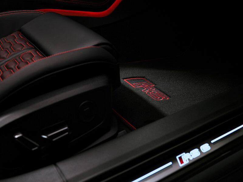 Pełna dynamiki moc i ekspresyjny design: Audi RS 6 Avant performance