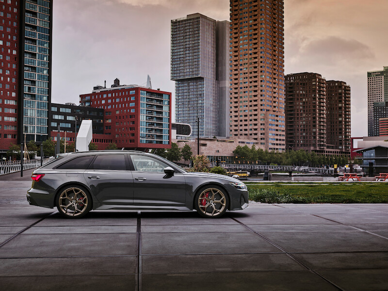 Pełna dynamiki moc i ekspresyjny design: Audi RS 6 Avant performance