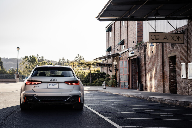 Pełna dynamiki moc i ekspresyjny design: Audi RS 6 Avant performance