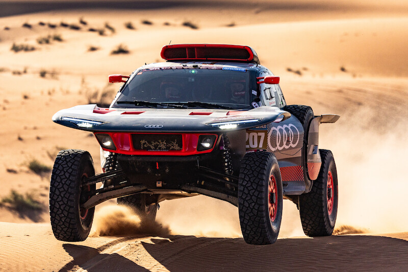 Historyczne zwycięstwo Audi w Rajdzie Dakar