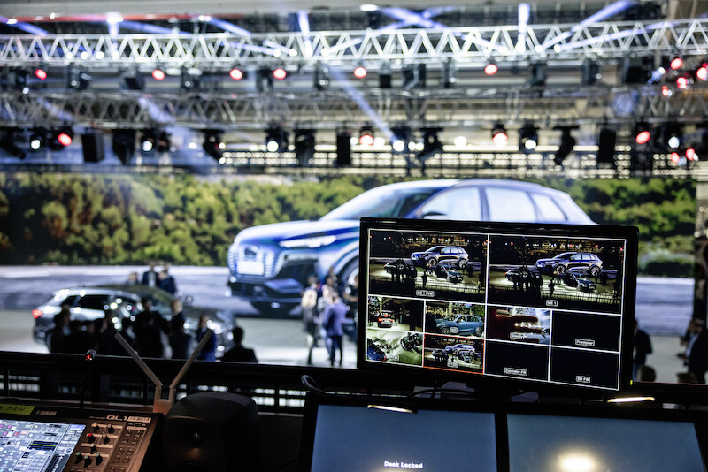 Skok technologiczny dla mobilności elektrycznej: platforma Premium Electric i architektura elektroniczna E&#179; 1.2