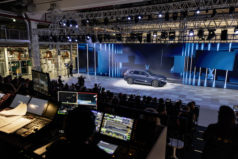 Skok technologiczny dla mobilności elektrycznej: platforma Premium Electric i architektura elektroniczna E&#179; 1.2