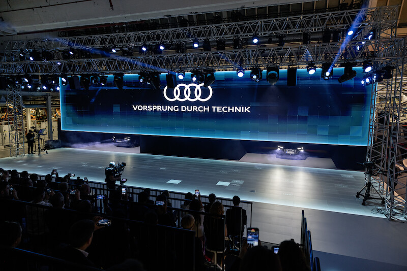 Skok technologiczny dla mobilności elektrycznej: platforma Premium Electric i architektura elektroniczna E&#179; 1.2