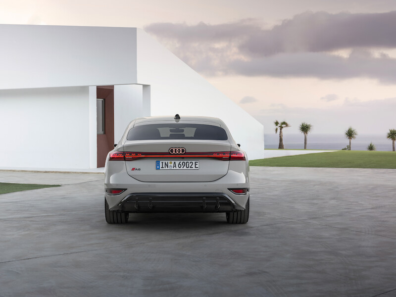 Nowe podejście do wyższej klasy średniej: Audi A6 e-tron wyznacza standardy w obszarach designu i zasięgu