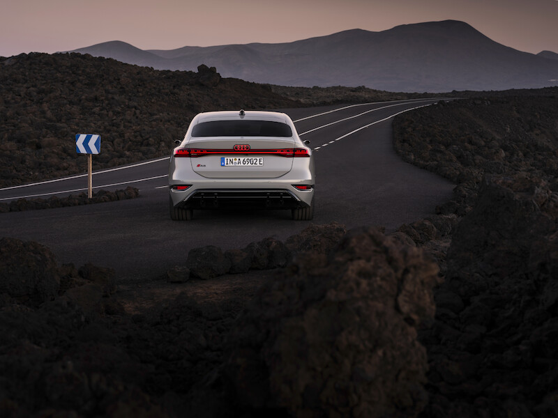 Nowe podejście do wyższej klasy średniej: Audi A6 e-tron wyznacza standardy w obszarach designu i zasięgu
