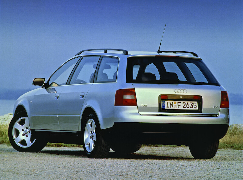 Audi A6: droga od spalinowej legendy do elektrycznego symbolu przyszłości