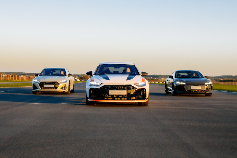Audi driving experience: poczuj maksymalną moc Audi RS 3 i innych modeli RS na torze Silesia Ring! 