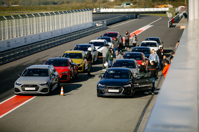 Audi driving experience: poczuj maksymalną moc Audi RS 3 i innych modeli RS na torze Silesia Ring! 