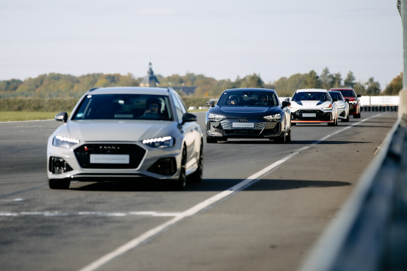 Audi driving experience: poczuj maksymalną moc Audi RS 3 i innych modeli RS na torze Silesia Ring! 
