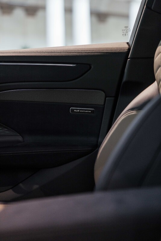 Audi exclusive prezentuje udoskonalone A6 Avant podczas Milan Design Week