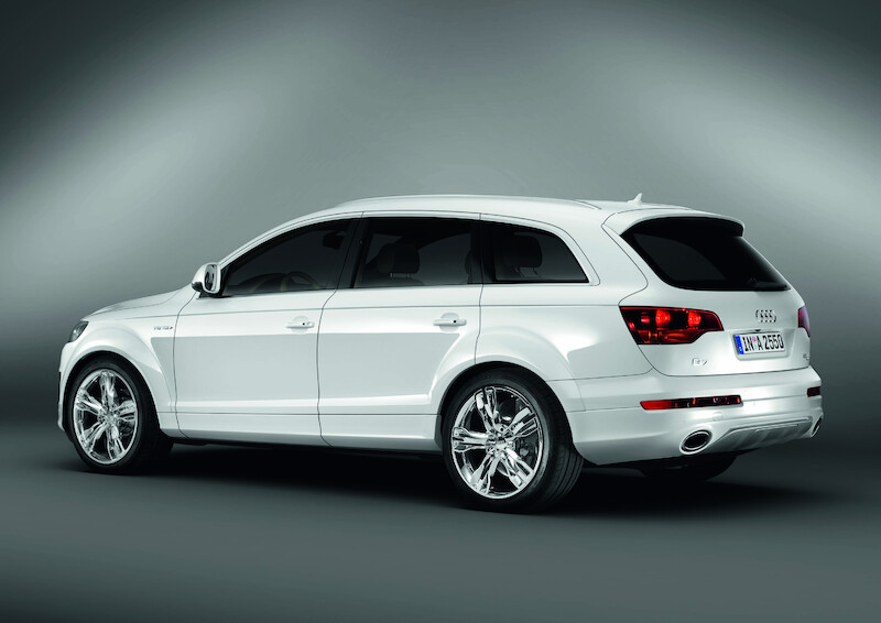 Audi Q7 coastline