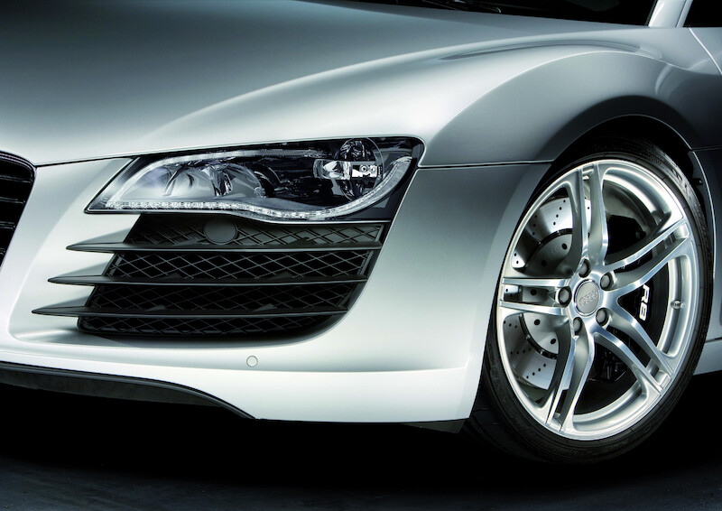 Pierwsze całkowicie diodowe reflektory dla Audi R8