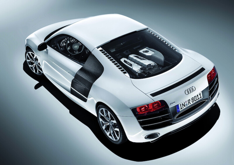R8 V10