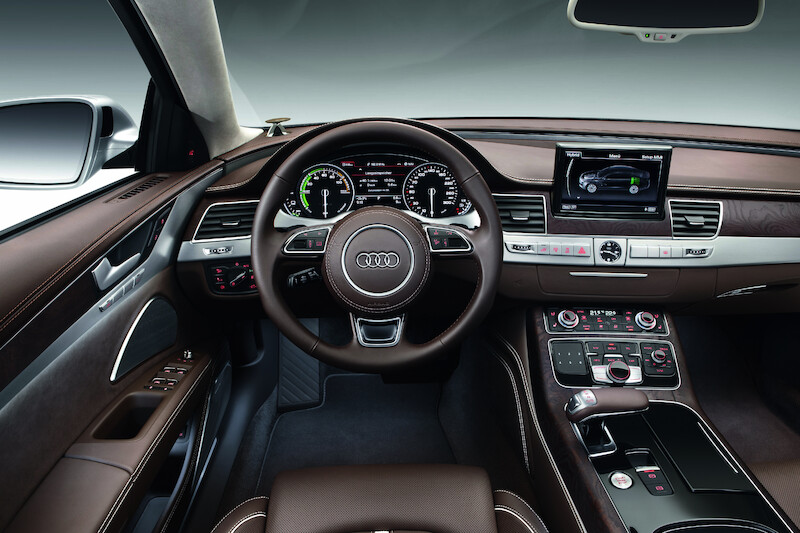 Konsekwentnie efektywne - Audi A8 hybrid