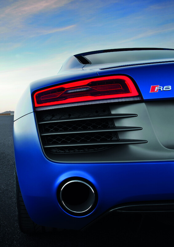 R8 V10 plus