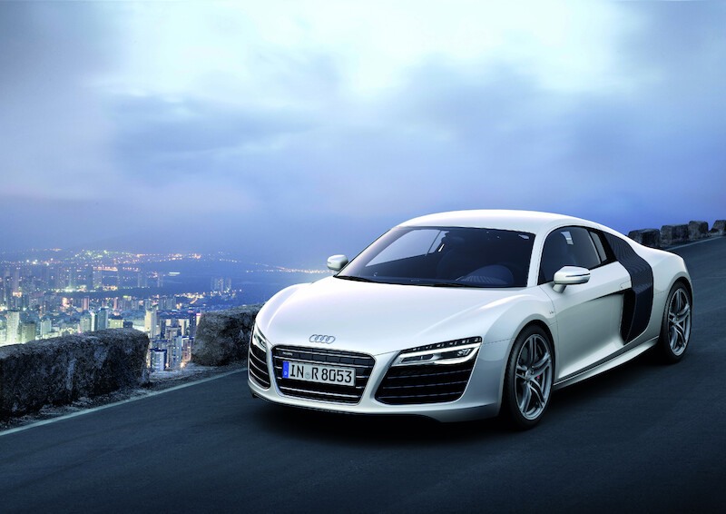 R8 V10 plus