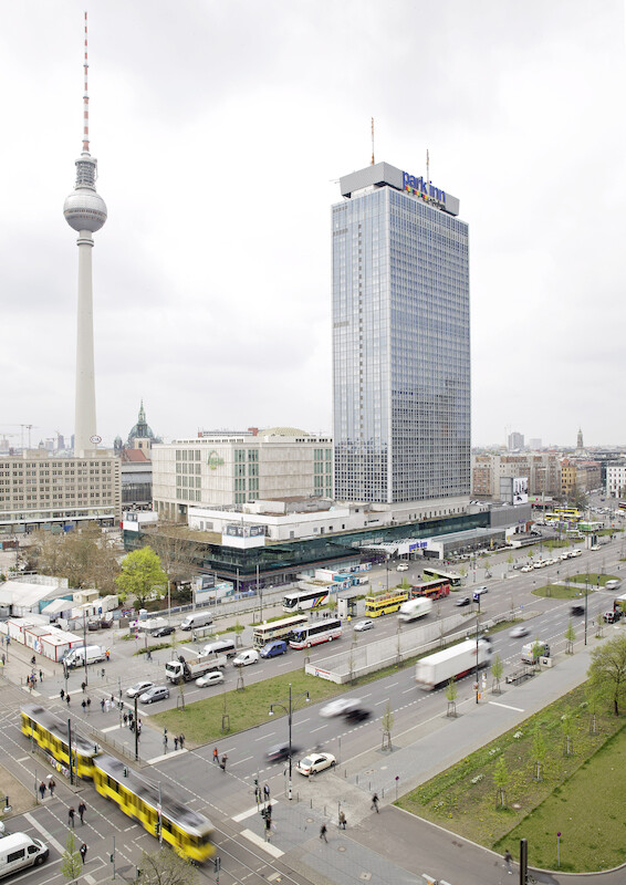 Samochód odnajduje się w strukturach miasta - preludium konkursu Audi Urban Future Award 2014