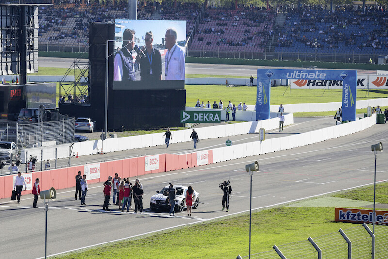 Próba zakończona pozytywnie: Audi RS 7 piloted driving concept, w wyznaczonych granicach pojechało bez kierowcy