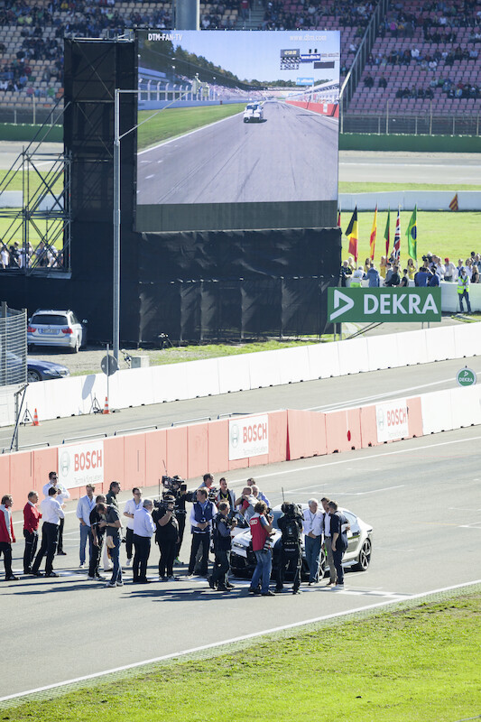 Próba zakończona pozytywnie: Audi RS 7 piloted driving concept, w wyznaczonych granicach pojechało bez kierowcy