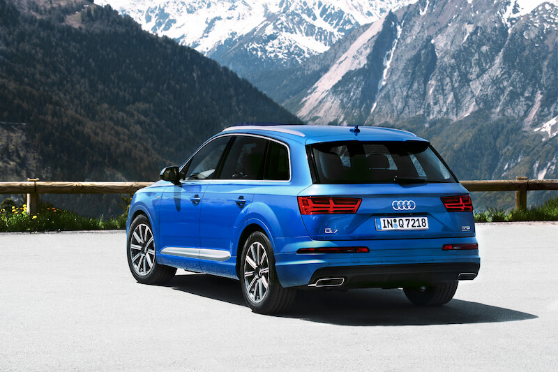 Audi Q7 - niebieski