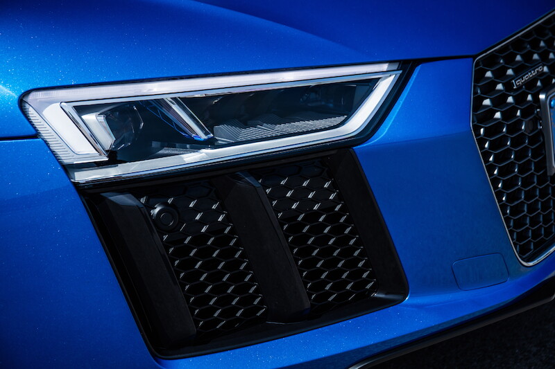 Audi R8 V10 - niebieski Ara