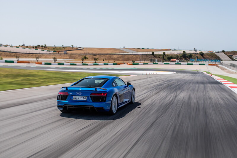 Audi R8 V10 Plus - niebieski Ara