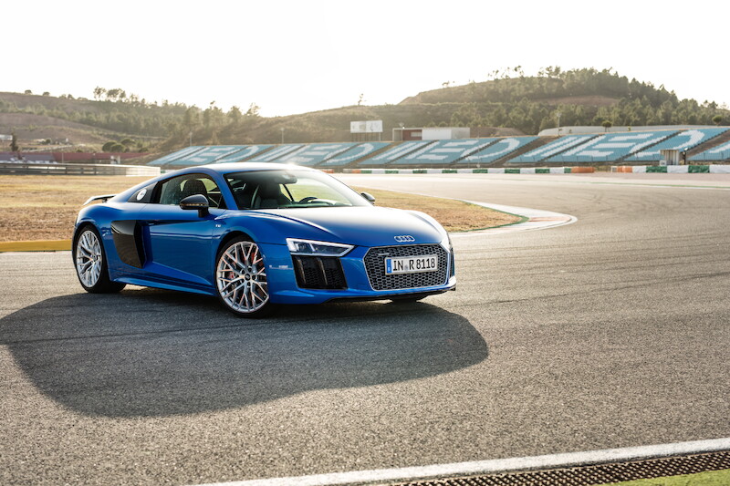 Audi R8 V10 Plus - niebieski Ara