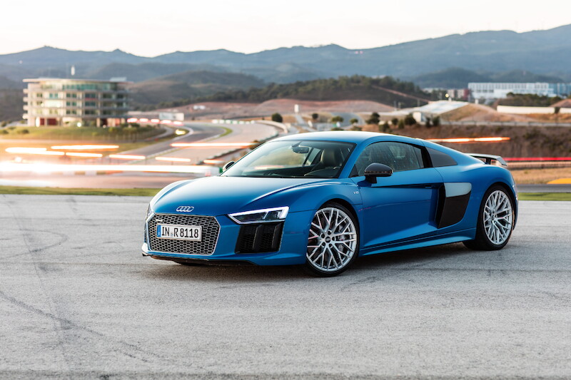 Audi R8 V10 Plus - niebieski Ara