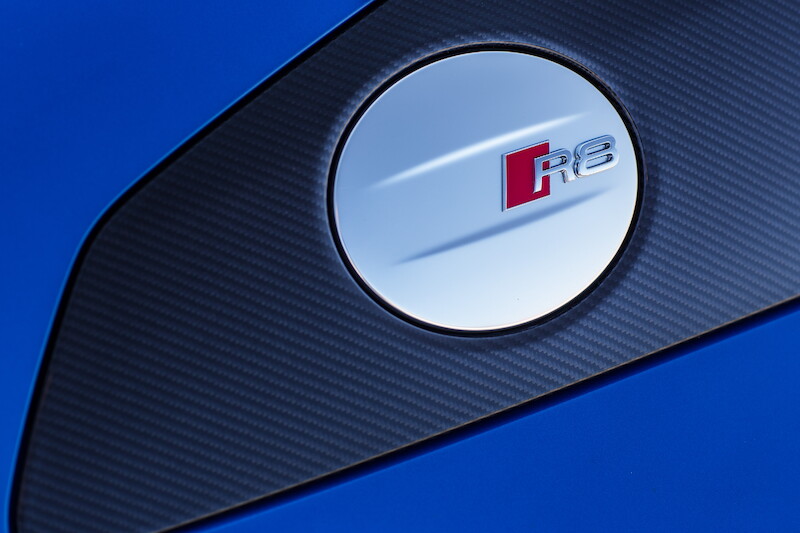 Audi R8 V10 Plus - niebieski Ara