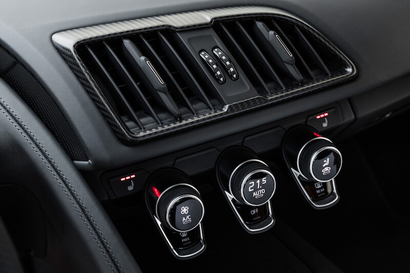 Audi R8 V10 Plus - czerwony Dynamit