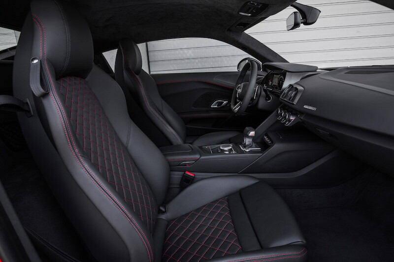 Audi R8 V10 Plus - czerwony Dynamit