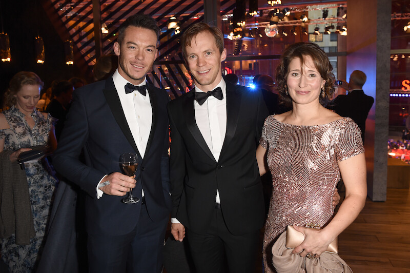 Elektryzujący przejazd: bezemisyjne Audi wprowadza gwiazdy w światła reflektorów