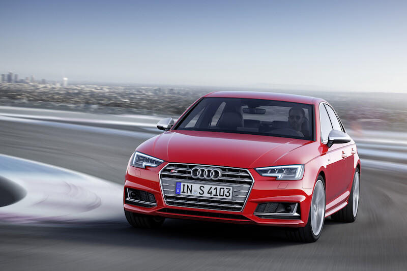 Na czele konkurencyjnej stawki - nowe Audi S4 i S4 Avant