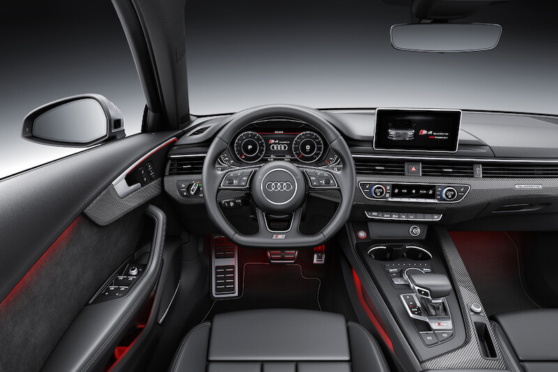 Na czele konkurencyjnej stawki - nowe Audi S4 i S4 Avant
