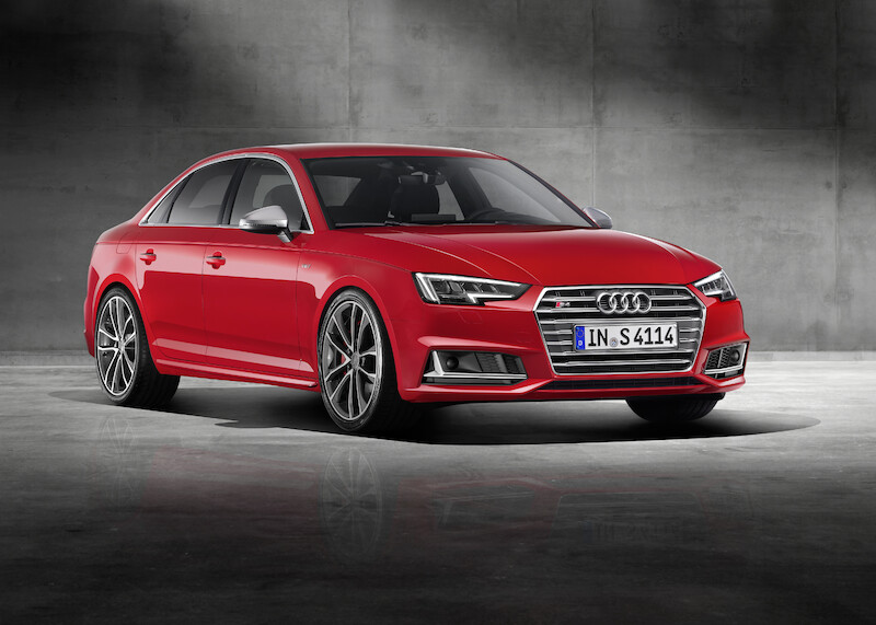 Na czele konkurencyjnej stawki - nowe Audi S4 i S4 Avant