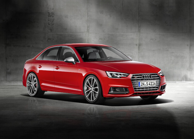 Na czele konkurencyjnej stawki - nowe Audi S4 i S4 Avant