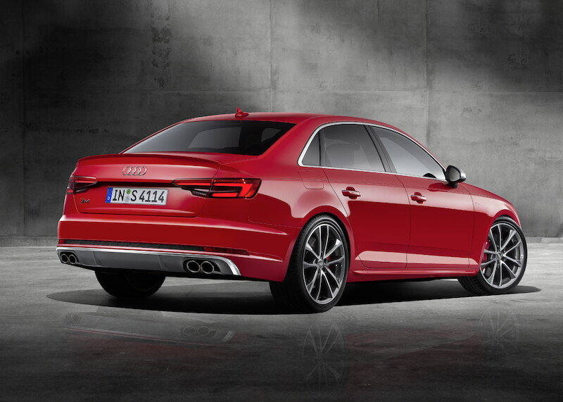 Na czele konkurencyjnej stawki - nowe Audi S4 i S4 Avant