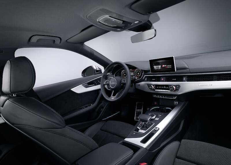 Na czele konkurencyjnej stawki - nowe Audi S4 i S4 Avant
