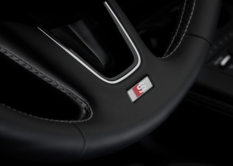 Na czele konkurencyjnej stawki - nowe Audi S4 i S4 Avant